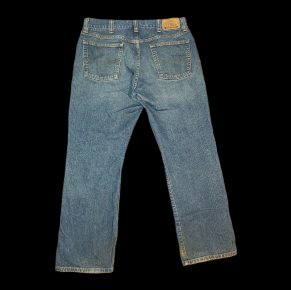 L.L. Bean Standard Fit Jeans - Picture 3 of 13